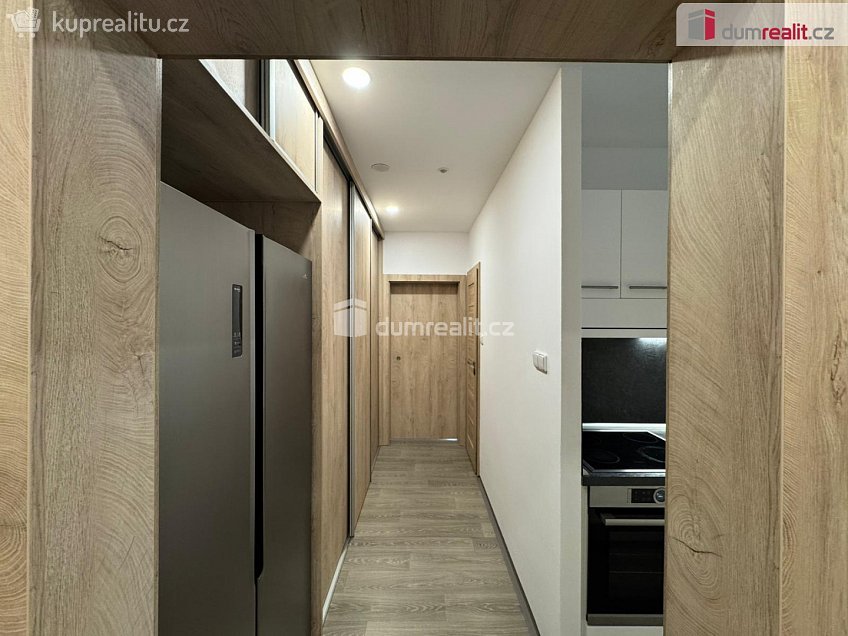 Pronájem bytu 3+1 81 m^2 Bezručova, Chomutov 