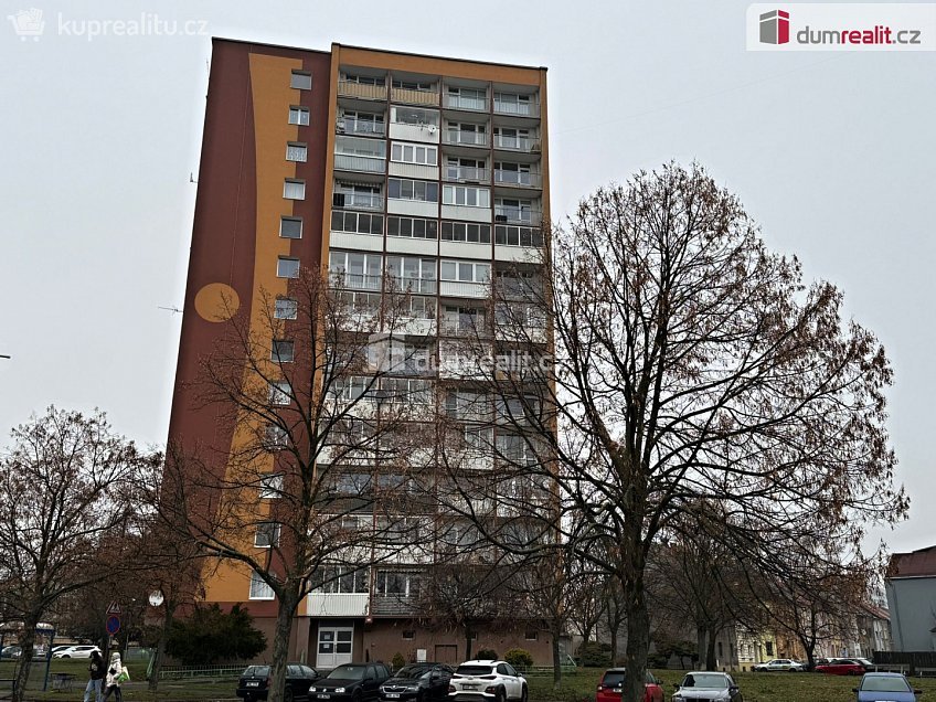 Pronájem bytu 3+1 81 m^2 Bezručova, Chomutov 