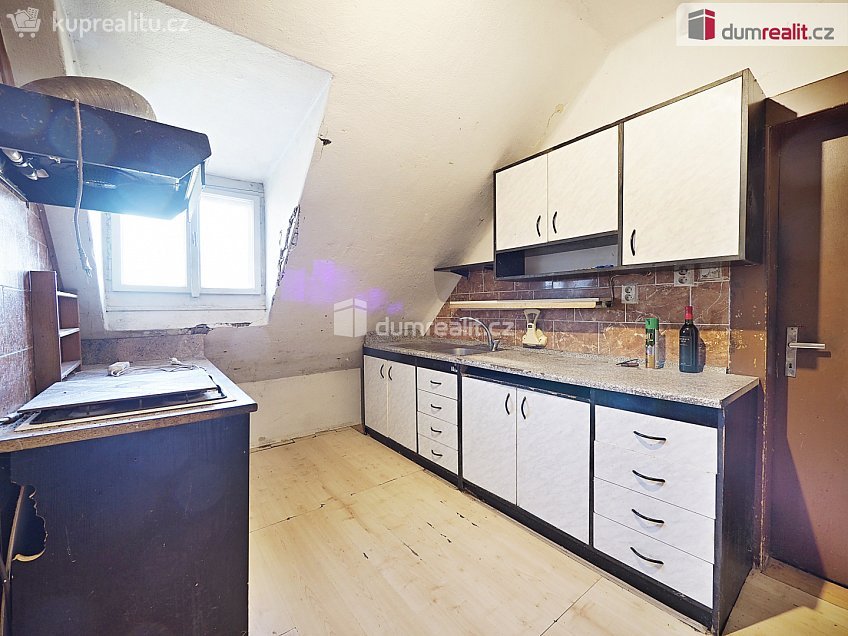 Prodej  rodinného domu 130 m^2 Růžová, Čerčany 