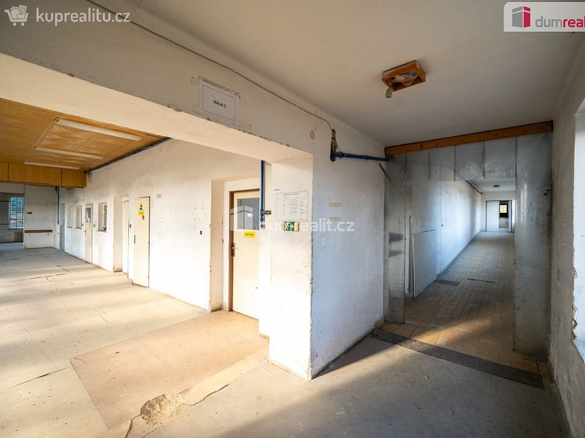 Pronájem  výrobních prostor 1895 m^2 Vacov, Vacov 