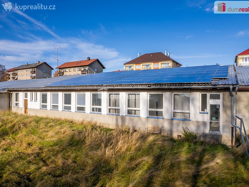 Pronájem  výrobních prostor 1895 m^2 Vacov, Vacov 