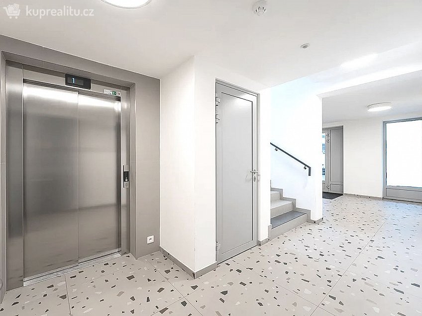 Pronájem bytu 1+kk 43 m^2 Brno, Hor.Heršpice, ul. Jižní, Brno 61900