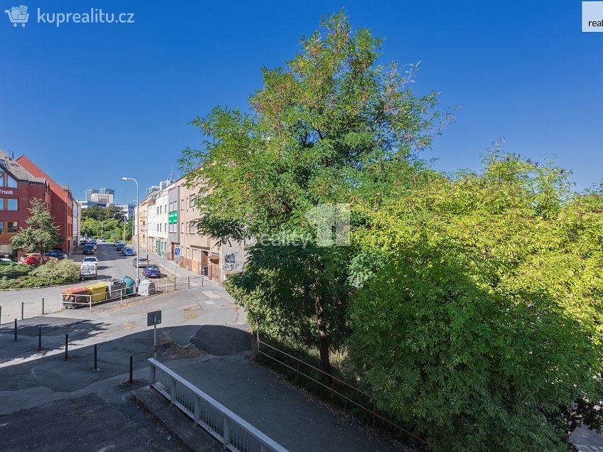 Prodej bytu 2+kk 74 m^2 Hanusova, Praha 4 