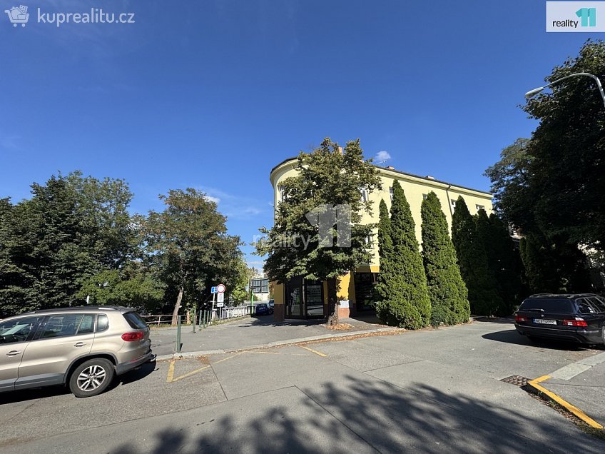 Prodej bytu 2+kk 74 m^2 Hanusova, Praha 4 