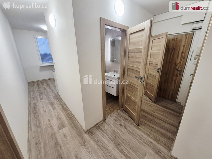 Pronájem bytu 4+1 85 m^2 Hornická, Roudnice nad Labem 