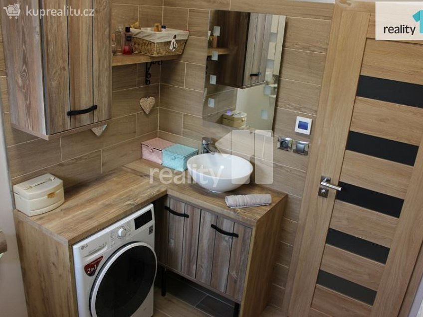 Pronájem bytu 1+1 37 m^2 Česká, Česká Lípa 