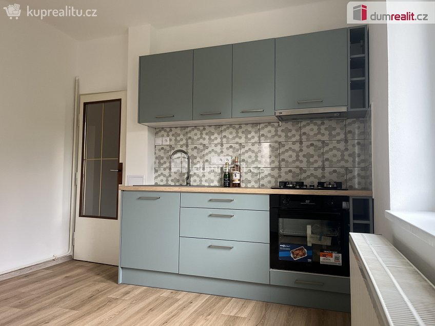Pronájem bytu 2+1 70 m^2 Na Průhoně, Velvary 