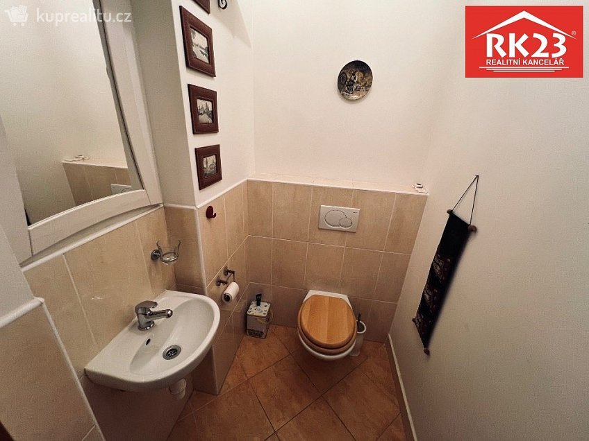 Pronájem bytu 2+kk 66 m^2 Mladějovského, Mariánské Lázně 