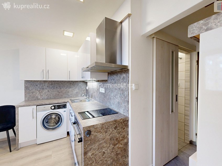 Pronájem bytu 1+kk 22 m^2 Ratibořská, Opava 