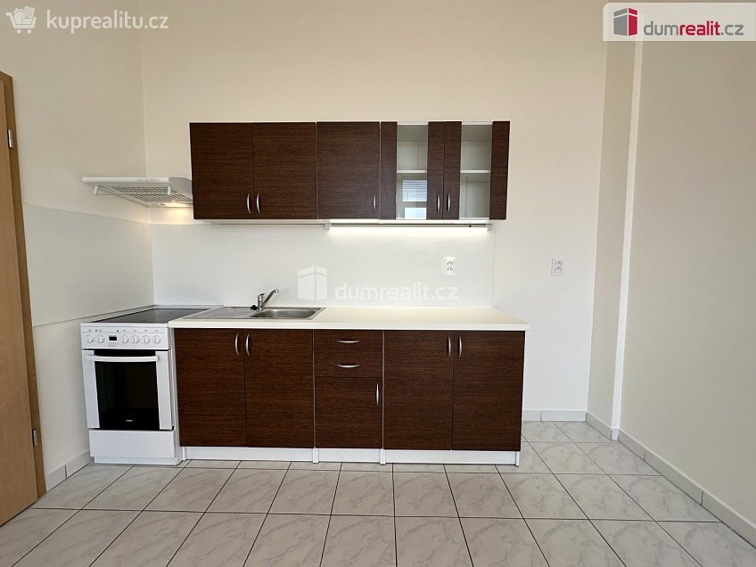 Pronájem bytu 2+kk 35 m^2 náměstí Míru, Zruč nad Sázavou 