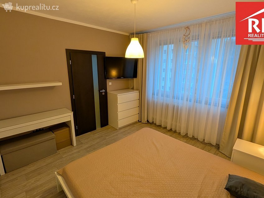 Prodej bytu 4+1 76 m^2 Hrnčířská 2141, Cheb 