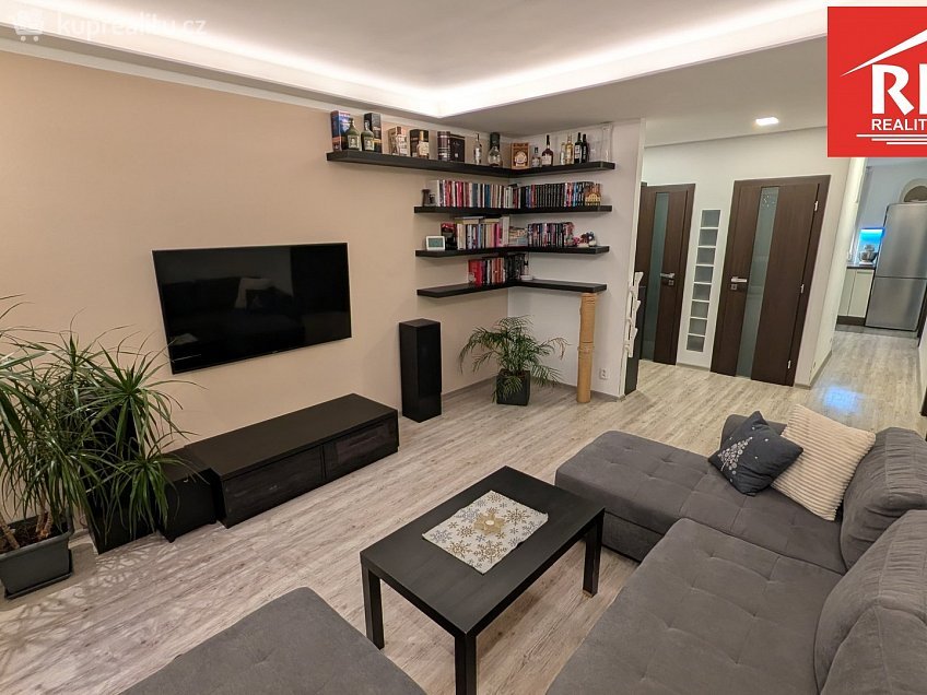 Prodej bytu 4+1 76 m^2 Hrnčířská 2141, Cheb 