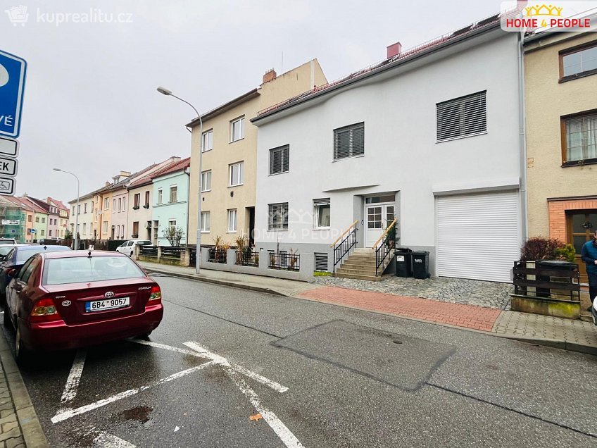 Pronájem bytu 3+kk 70 m^2 Spáčilova, Brno 