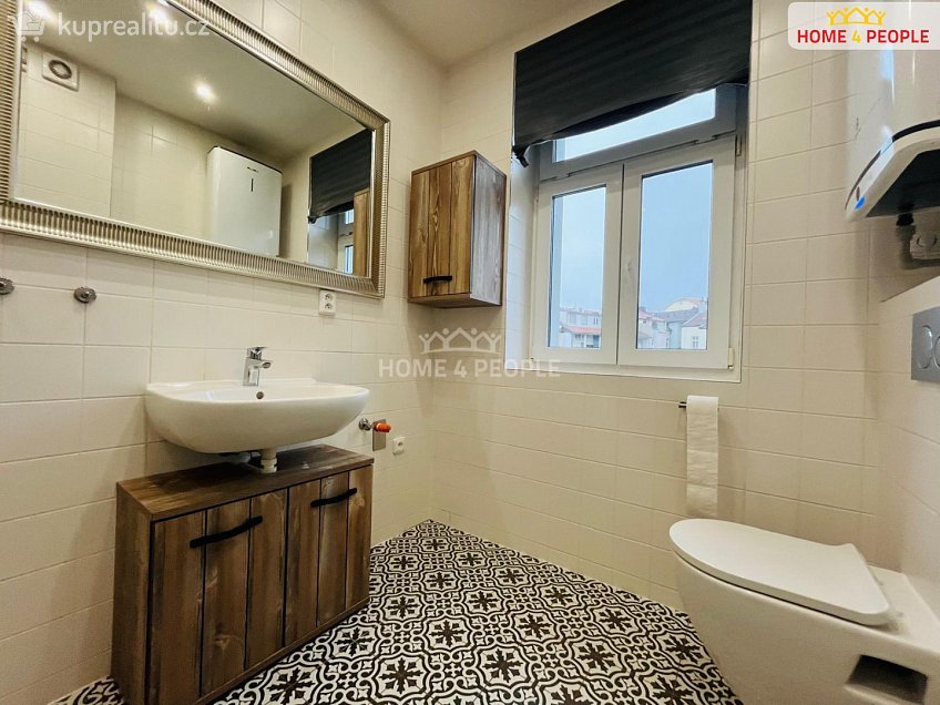 Pronájem bytu 3+kk 70 m^2 Spáčilova, Brno 