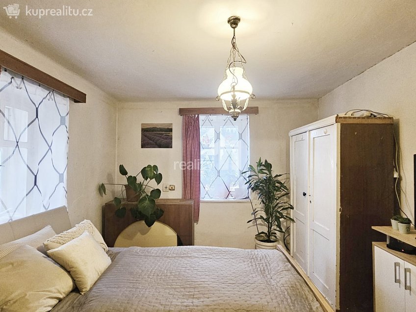 Prodej  rodinného domu 64 m^2 Skalička, Mšené-lázně 