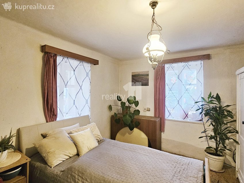 Prodej  rodinného domu 64 m^2 Skalička, Mšené-lázně 