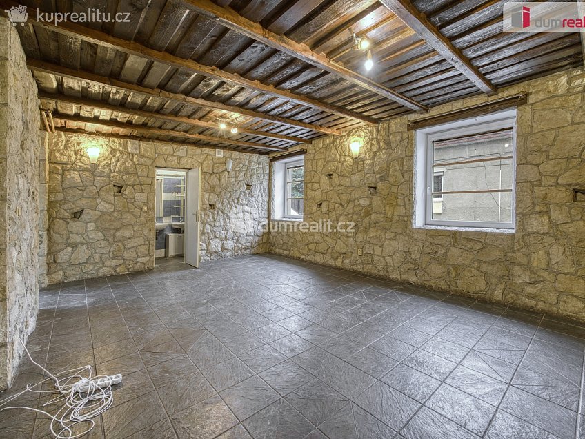 Pronájem bytu 3+kk 100 m^2 Janáčkova, Neratovice 