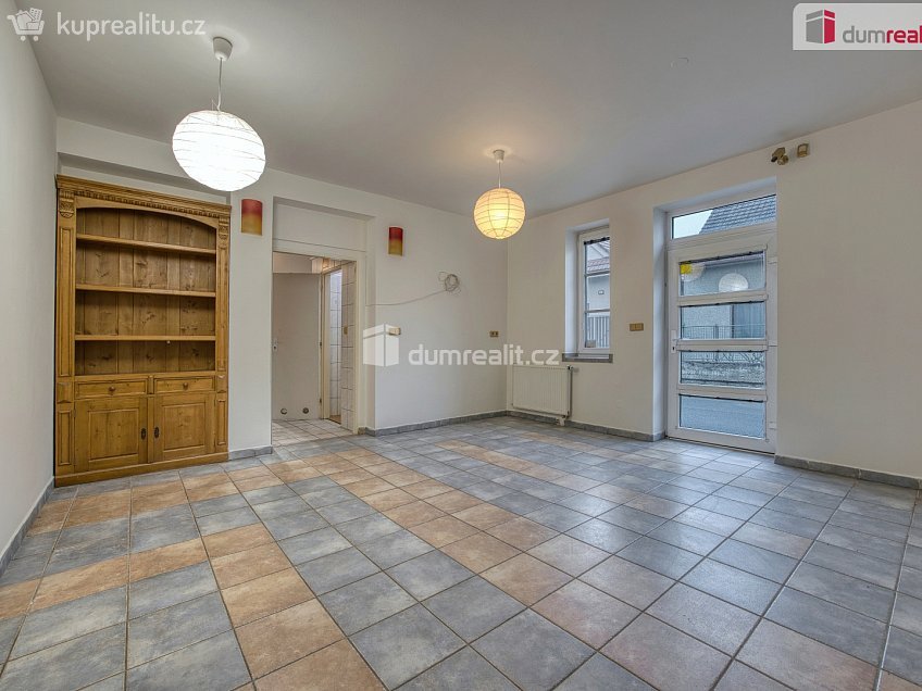 Pronájem bytu 3+kk 100 m^2 Janáčkova, Neratovice 