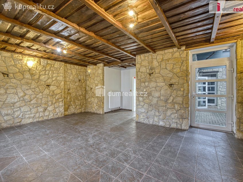 Pronájem bytu 3+kk 100 m^2 Janáčkova, Neratovice 