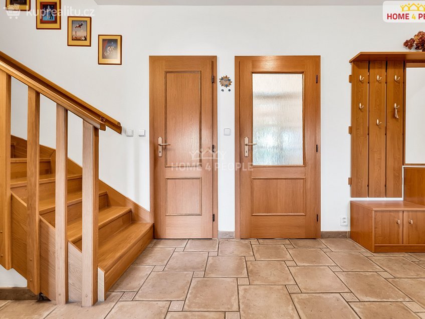 Prodej  rodinného domu 270 m^2 Na Vyhlídce, Hradec nad Moravicí 