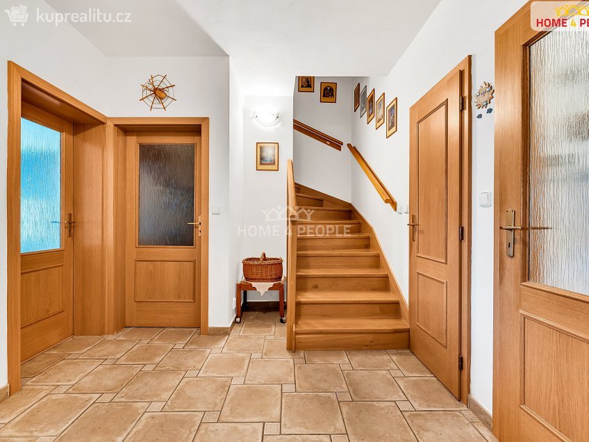 Prodej  rodinného domu 270 m^2 Na Vyhlídce, Hradec nad Moravicí 