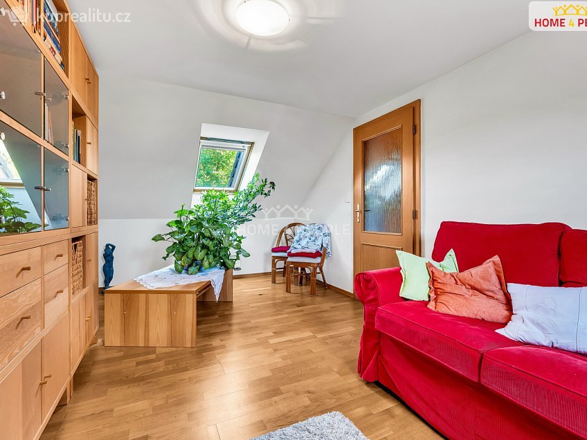 Prodej  rodinného domu 270 m^2 Na Vyhlídce, Hradec nad Moravicí 