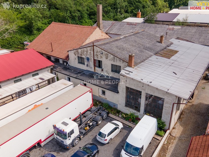 Prodej  výrobních prostor 23788 m^2 Mělnická, Všetaty 