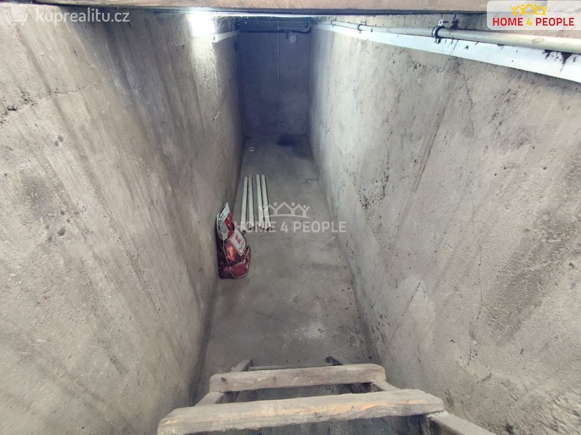 Pronájem  skladu 59 m^2 Vzdálená, Praha-Březiněves 