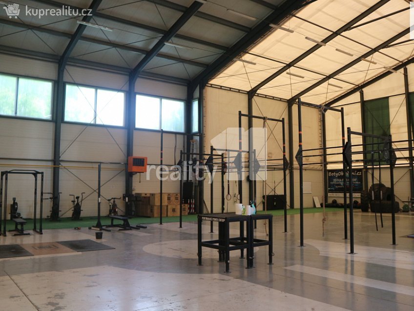 Prodej  skladu 1044 m^2 Jaroňkova, Ostrava 