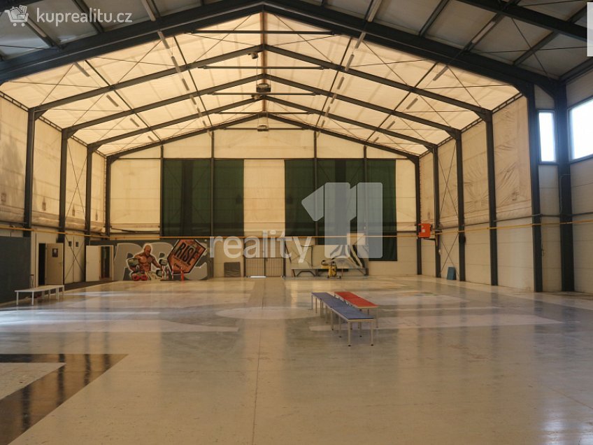 Prodej  skladu 1044 m^2 Jaroňkova, Ostrava 