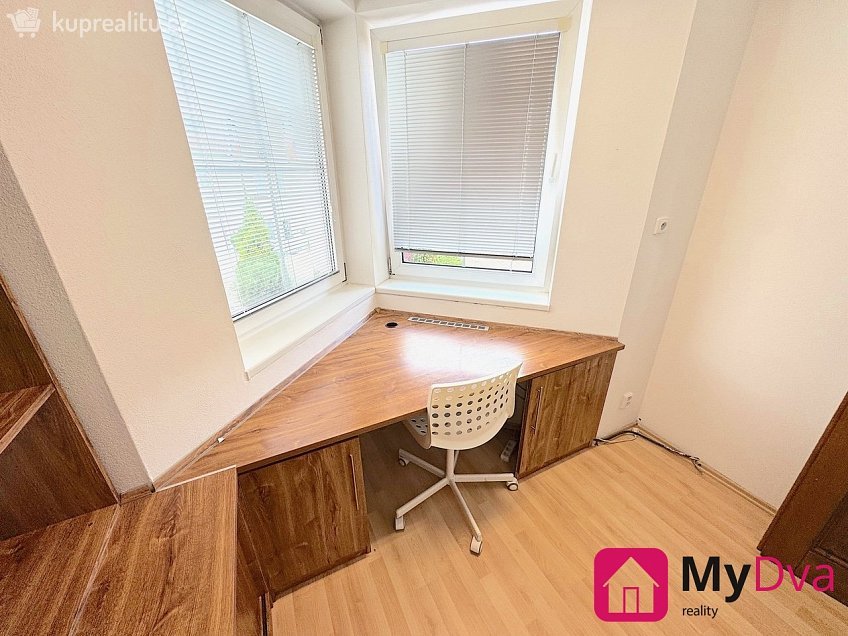 Pronájem  rodinného domu 220 m^2 M. Horákové, Třebíč 