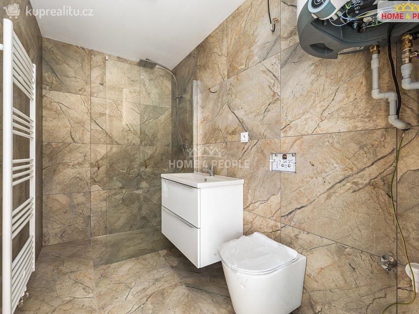 Pronájem bytu 3+kk 44 m^2 Chrášťany, Chrášťany 