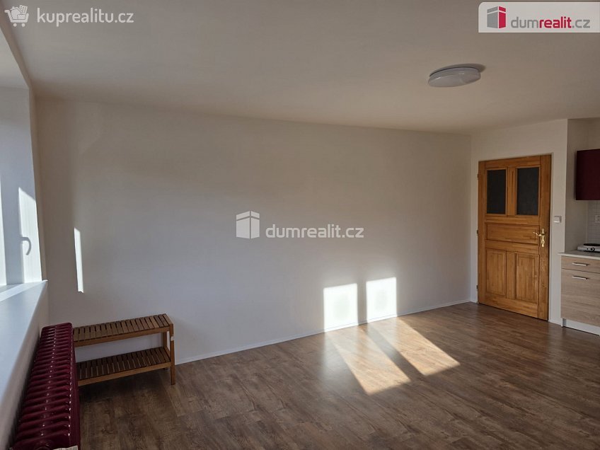 Pronájem bytu 1+kk 30 m^2 Rožnovská, Frenštát pod Radhoštěm 