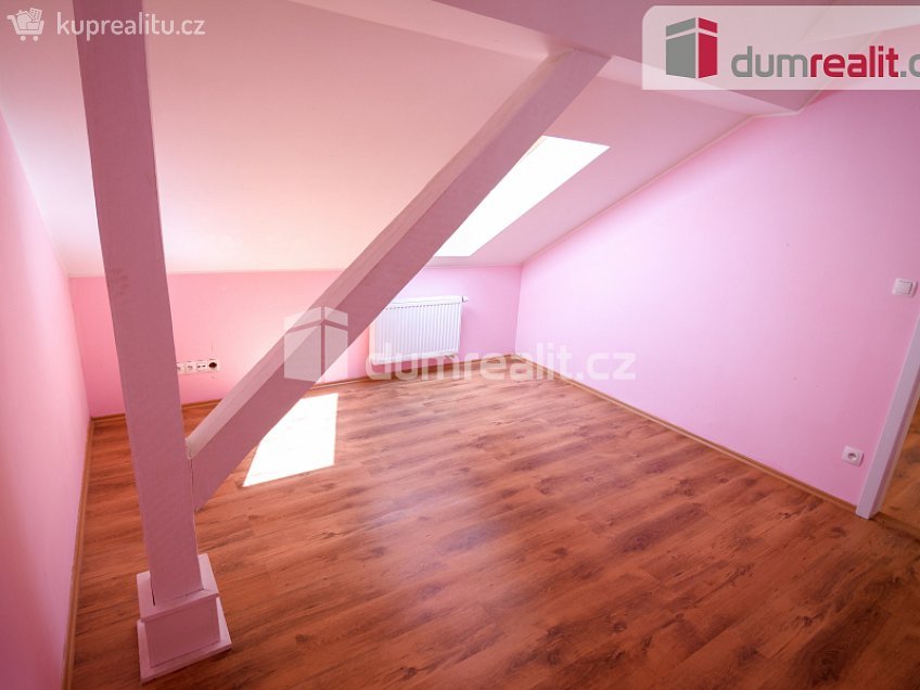 Pronájem bytu 1+1 53 m^2 Husova, Kolín 