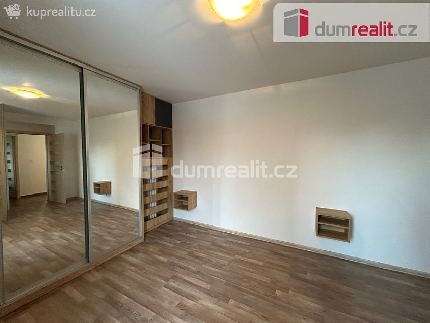 Pronájem bytu 2+1 60 m^2 Na Magistrále, Kolín 