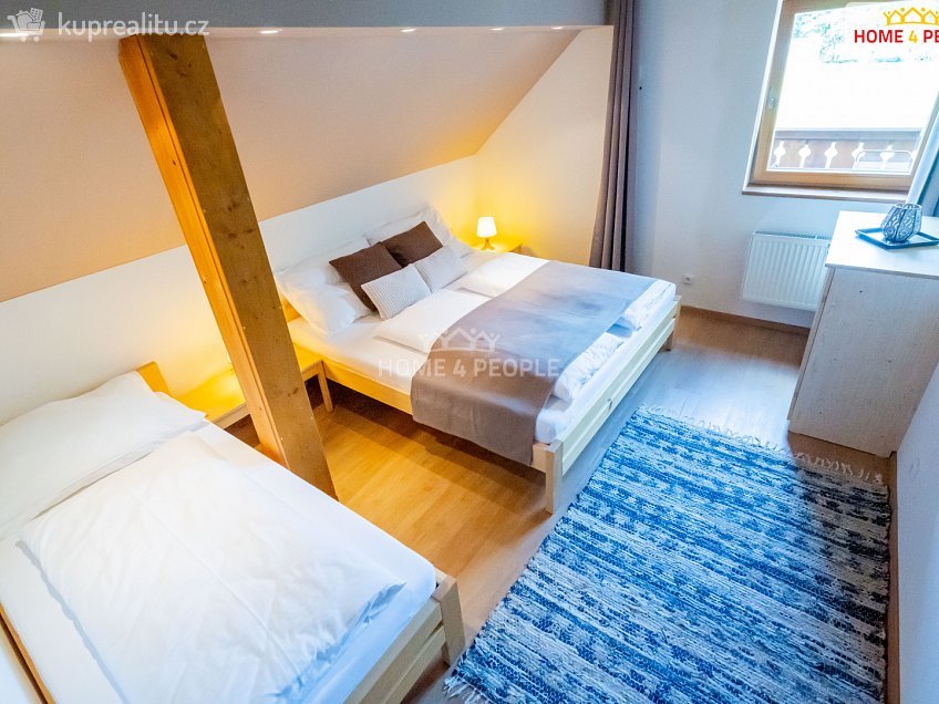 Prodej bytu 4+kk 135 m^2 Velké Karlovice, Velké Karlovice 