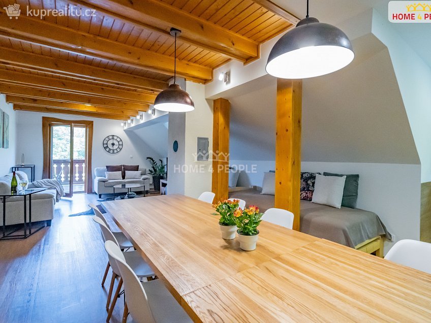 Prodej bytu 4+kk 135 m^2 Velké Karlovice, Velké Karlovice 