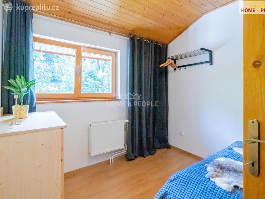 Prodej bytu 4+kk 135 m^2 Velké Karlovice, Velké Karlovice 