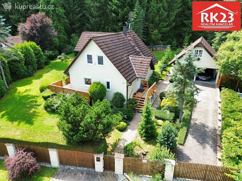 Prodej  rodinného domu 170 m^2 Na Stráni 119, Valy 