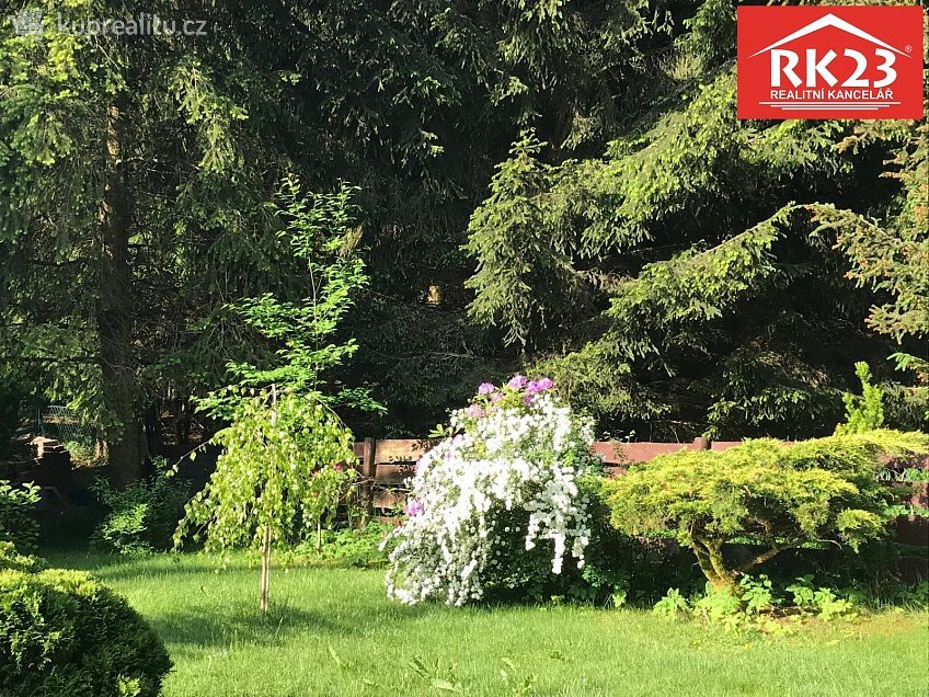 Prodej  rodinného domu 170 m^2 Na Stráni 119, Valy 