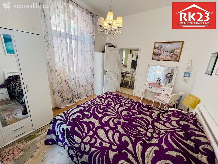 Pronájem bytu 2+1 73 m^2 Hlavní třída, Mariánské Lázně 