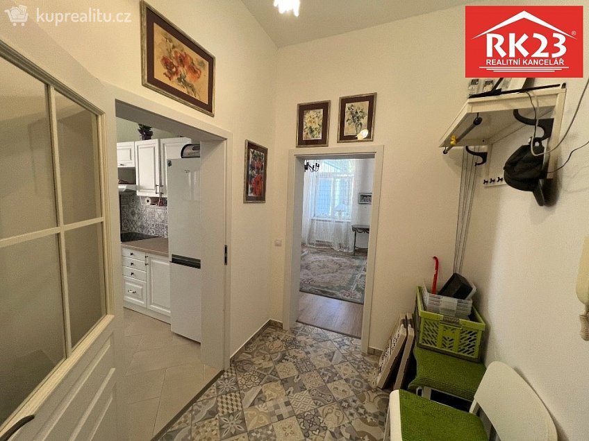 Pronájem bytu 2+1 73 m^2 Hlavní třída, Mariánské Lázně 