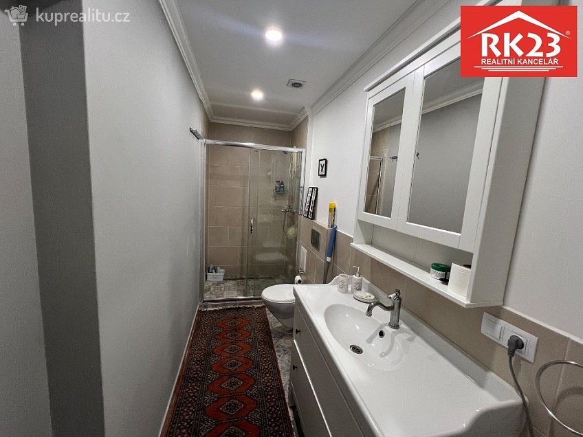 Pronájem bytu 2+1 73 m^2 Hlavní třída, Mariánské Lázně 