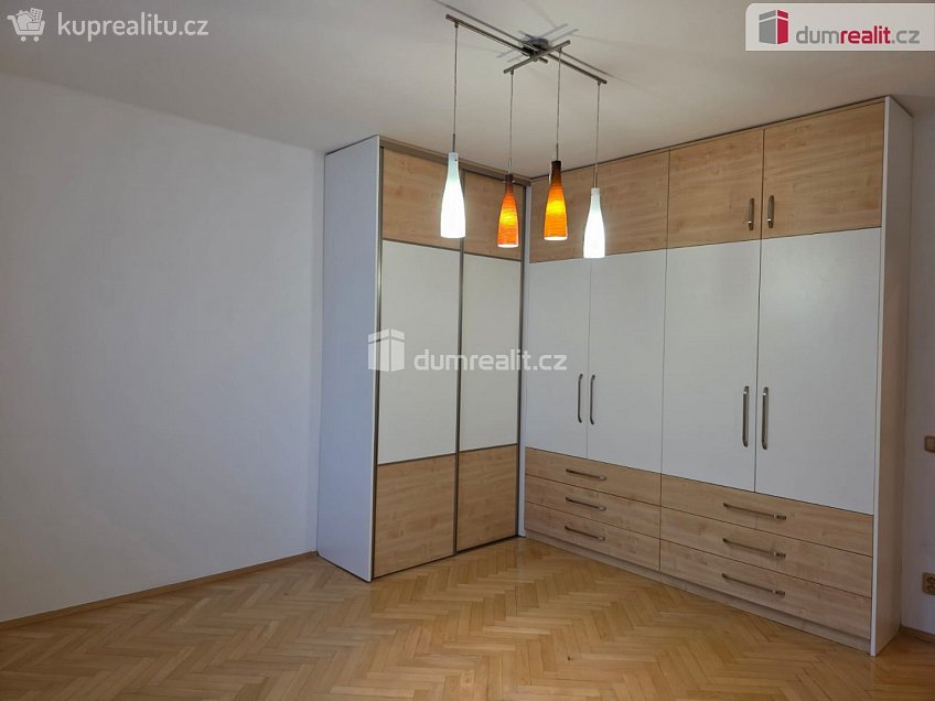 Pronájem bytu 3+1 63 m^2 Školská čtvrť, Frenštát pod Radhoštěm 