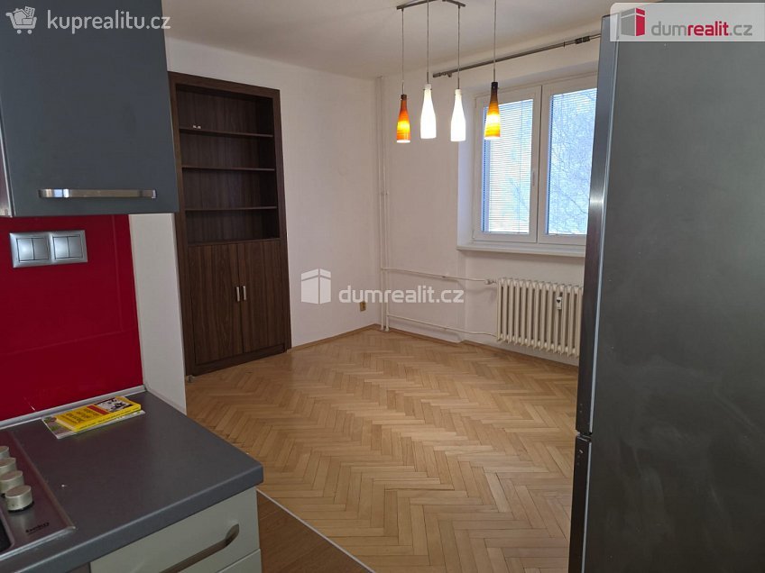 Pronájem bytu 3+1 63 m^2 Školská čtvrť, Frenštát pod Radhoštěm 