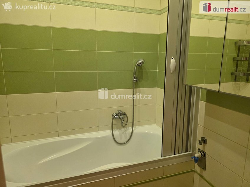 Pronájem bytu 3+1 63 m^2 Školská čtvrť, Frenštát pod Radhoštěm 