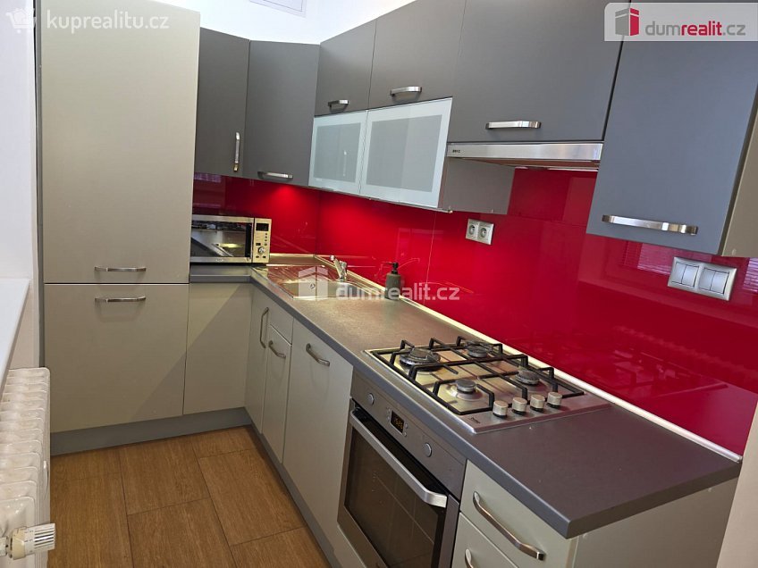 Pronájem bytu 3+1 63 m^2 Školská čtvrť, Frenštát pod Radhoštěm 