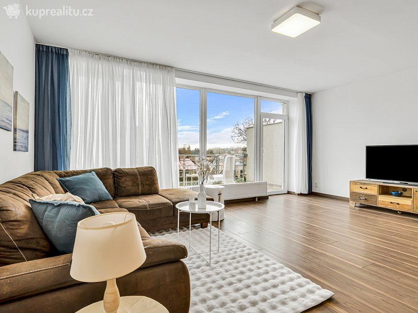 Prodej  rodinného domu 270 m^2 K hájovně, Praha-Libuš 