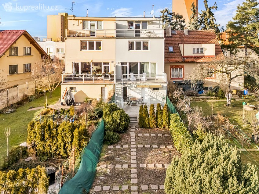 Prodej  rodinného domu 270 m^2 K hájovně, Praha-Libuš 