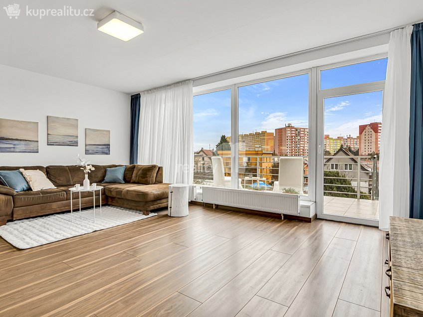 Prodej  rodinného domu 270 m^2 K hájovně, Praha-Libuš 